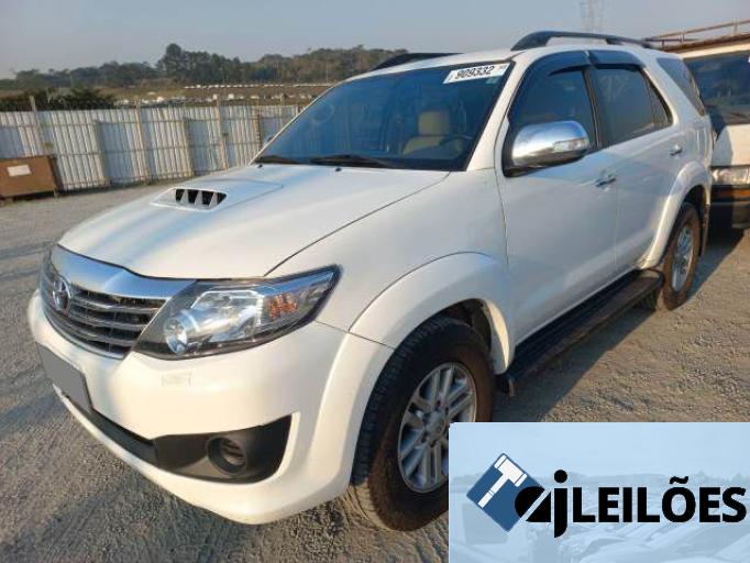 TOYOTA HILUX SW4 11/11